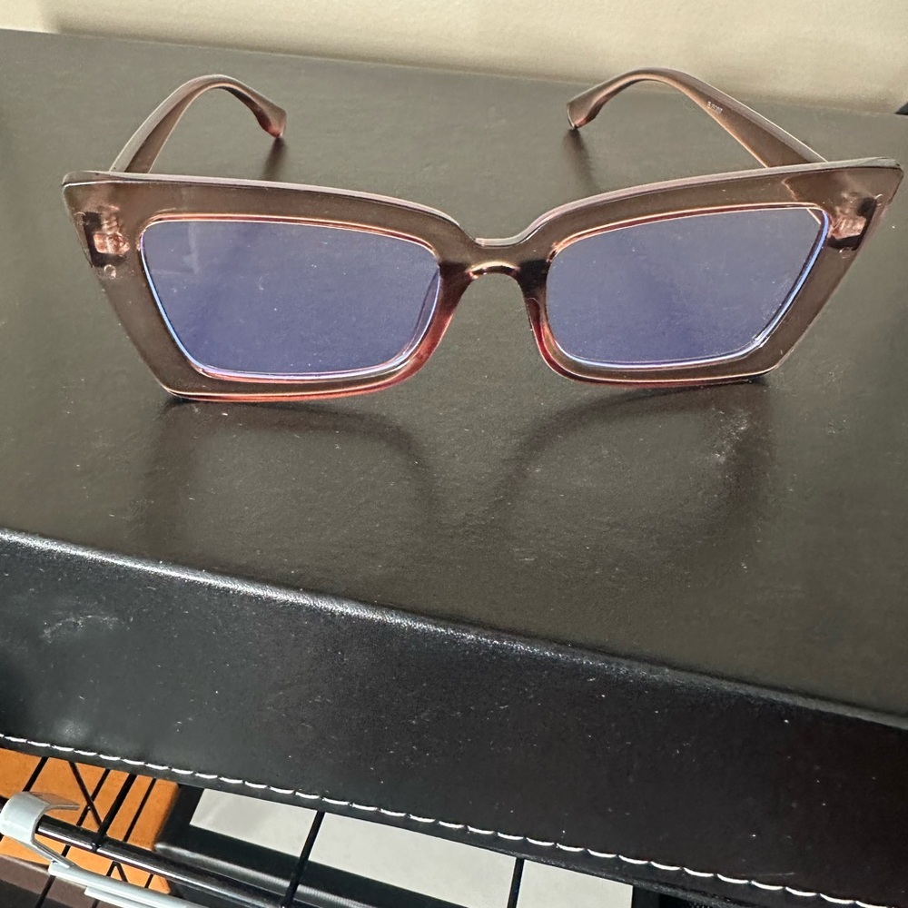 Stylish glasses - Picture 4 of 7